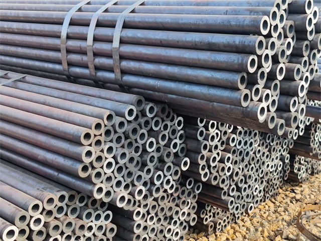 新乡45#小口径无缝钢管